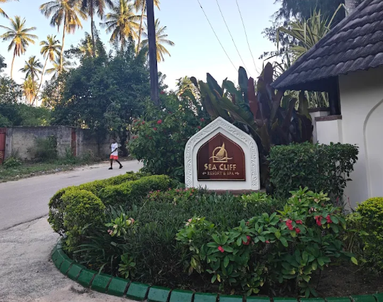 Sea Cliff Zanzibar Resort